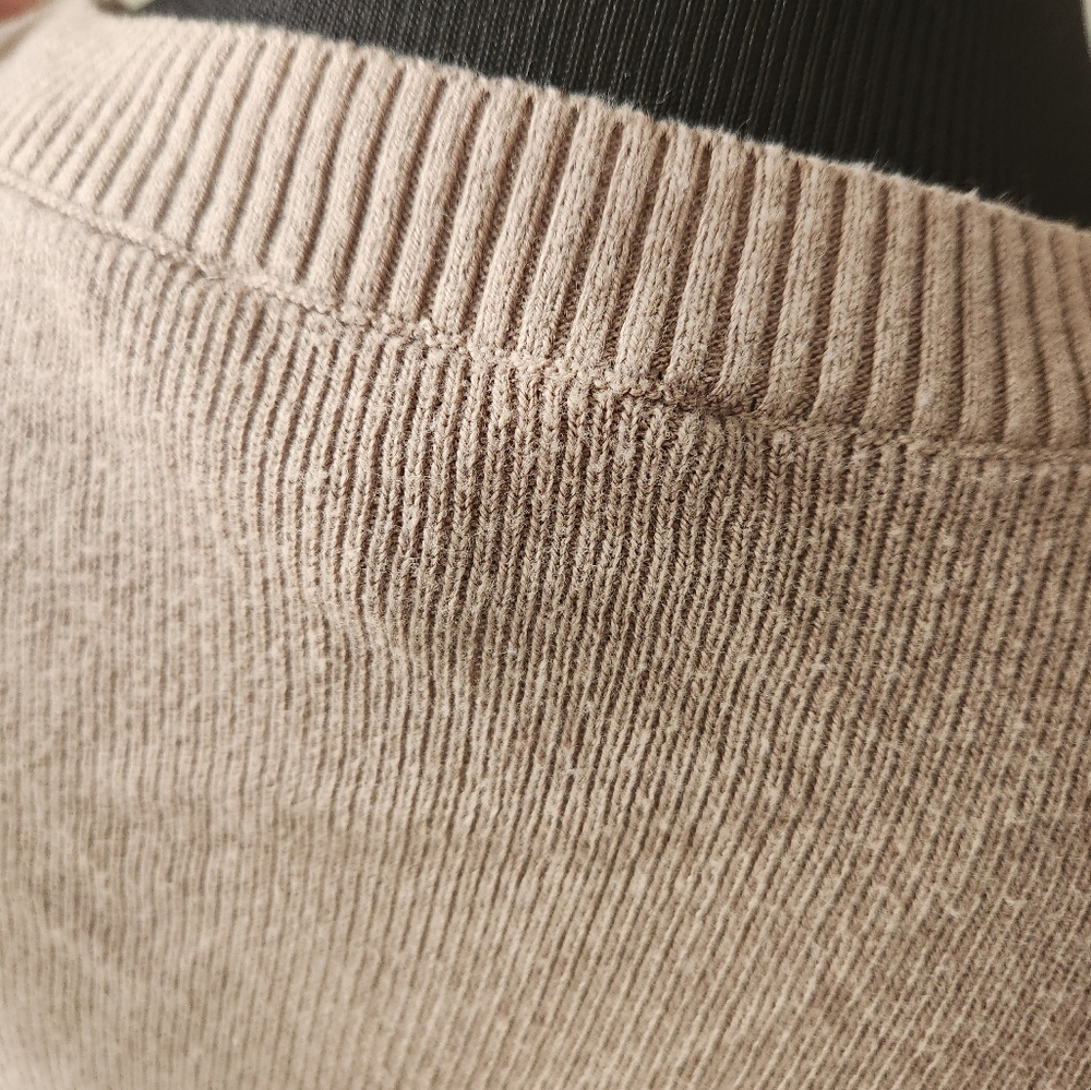 Express Sweater - Picture 4 of 7